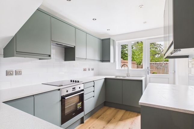 Telegraph Place, London 3 bed semi
