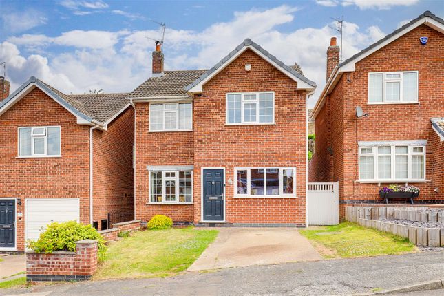 Houldsworth Rise, Arnold NG5 4 bed detached house for sale