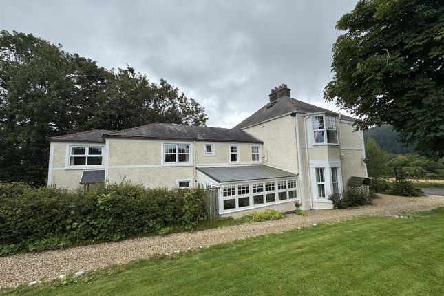 7 bedroom house for sale