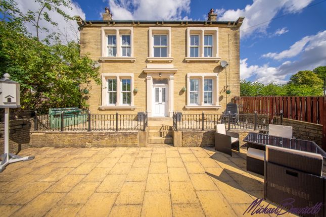 Brearcliffe Street, Bradford BD6 4 bed detached house for sale