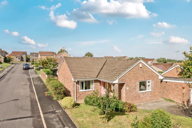 Cedar Close, Chard, Somerset, TA20 2 bed bungalow for sale