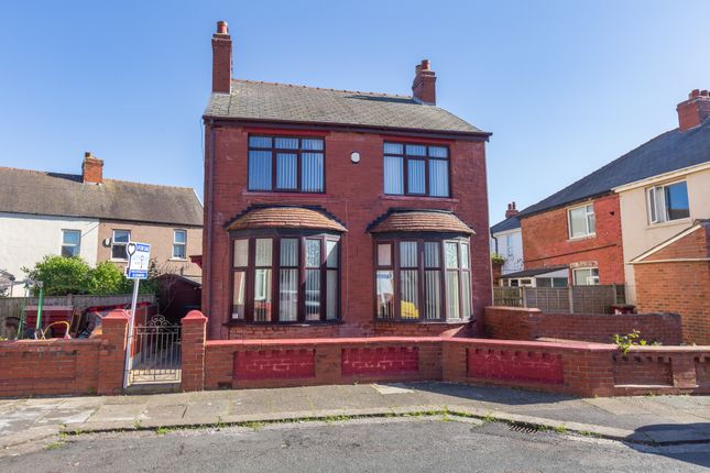 Carlton Grove,  Blackpool, FY2 3 bed detached house for sale