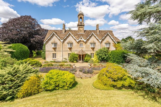 6 bedroom detached house for sale