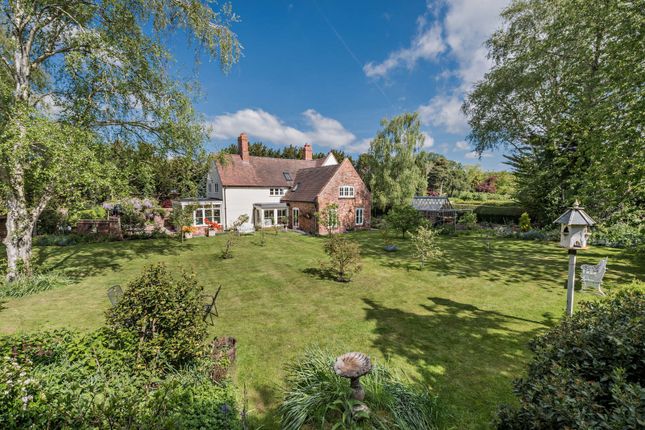 6 bedroom detached house for sale