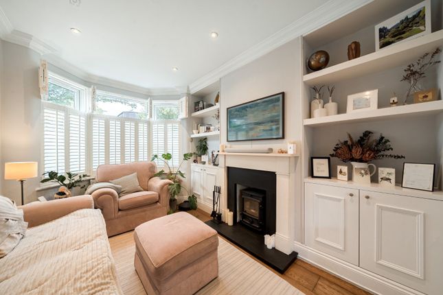 Abbey Road, Wimbledon, London, SW19 2 bed terraced house for sale