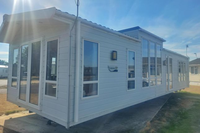 Linear Manor Park Caravan Site, Manor... 2 bed semi
