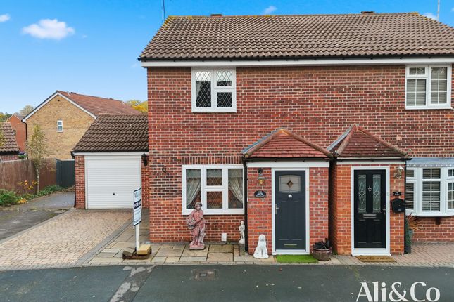 Bankfoot, Grays 3 bed semi