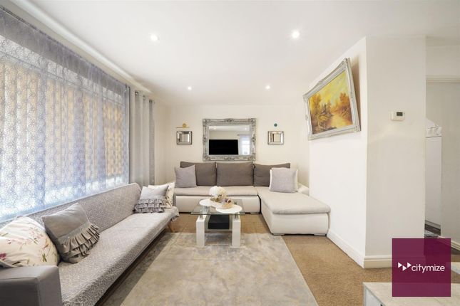 Manor Road, Dagenham 3 bed end of terrace house for sale