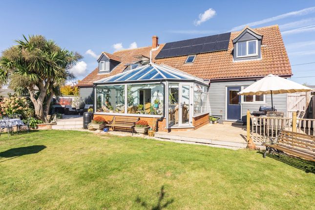 Cannons Close, West Caister 7 bed bungalow for sale