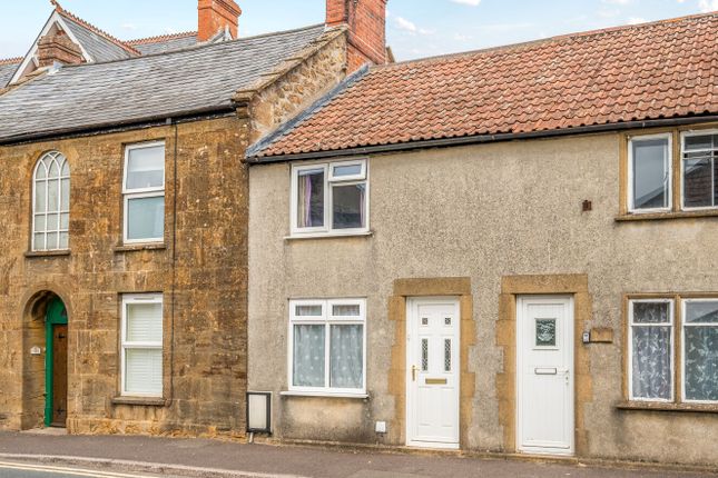 Station Road, Ilminster, Somerset, TA19 2 bed terraced house for sale