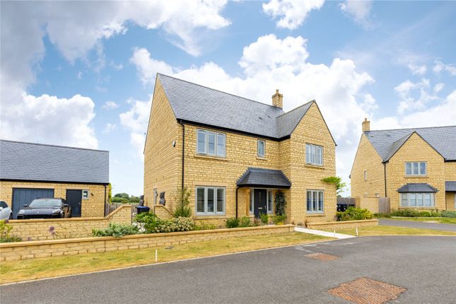 4 bed detached house