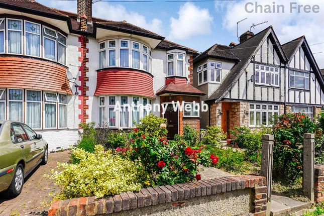 Ashridge Gardens, Palmers Green, N13 3 bed semi