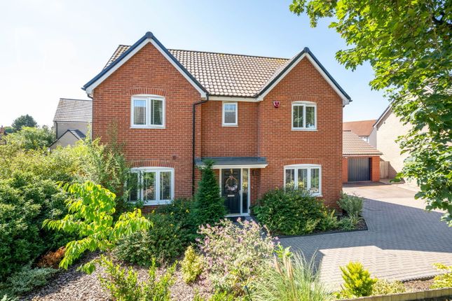 Topham Gardens, Arlesey SG15 4 bed detached house for sale