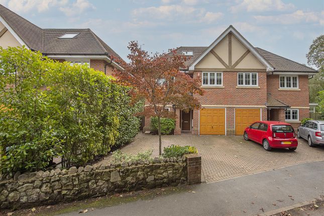 5 bedroom semi-detached house for sale
