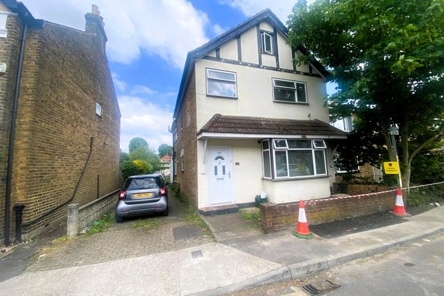 5 bed detached house