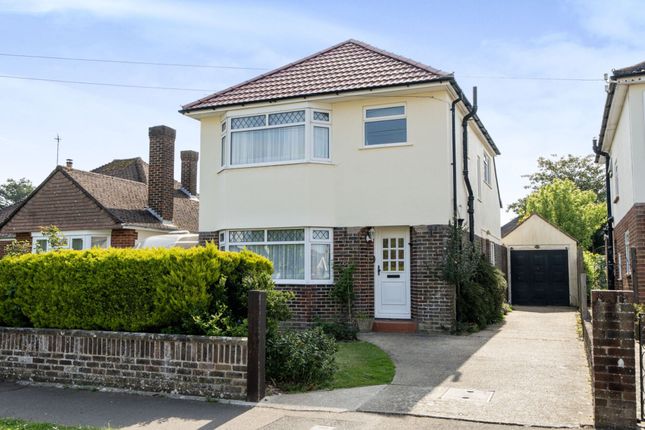 Cedar Drive, Chichester, PO19 3 bed detached house for sale