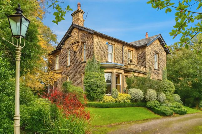 Thorniehurst, Galloway Lane, LS28 4 bed detached house for sale