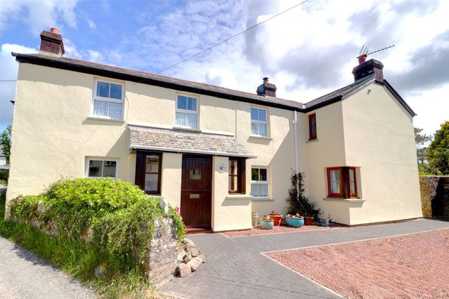 4 bedroom link detached house for sale