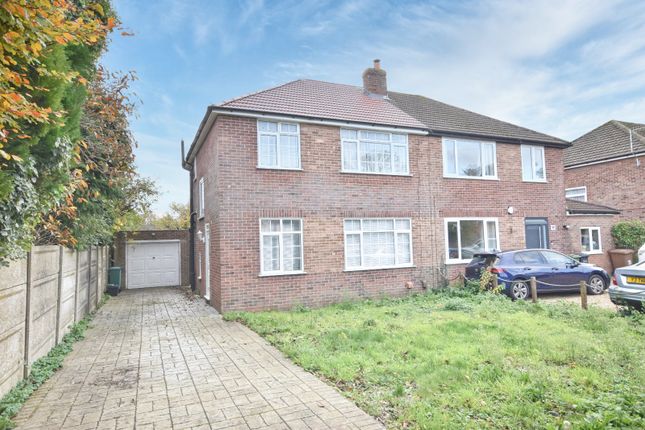 Horley, Surrey, RH6 3 bed semi