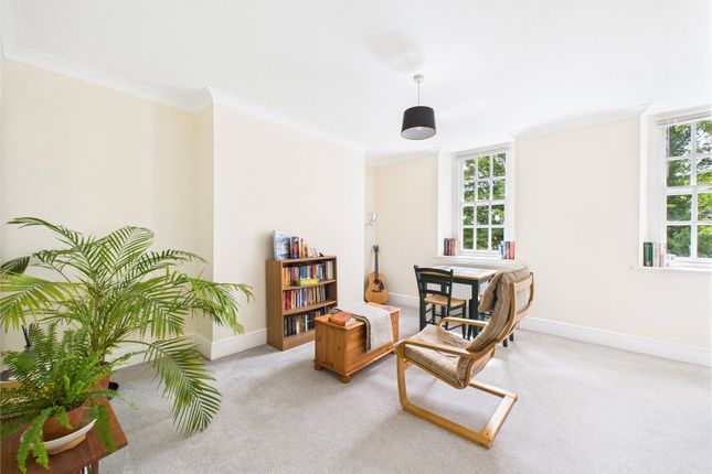 Chestnut Court, Vicarage Road... 2 bed apartment for sale