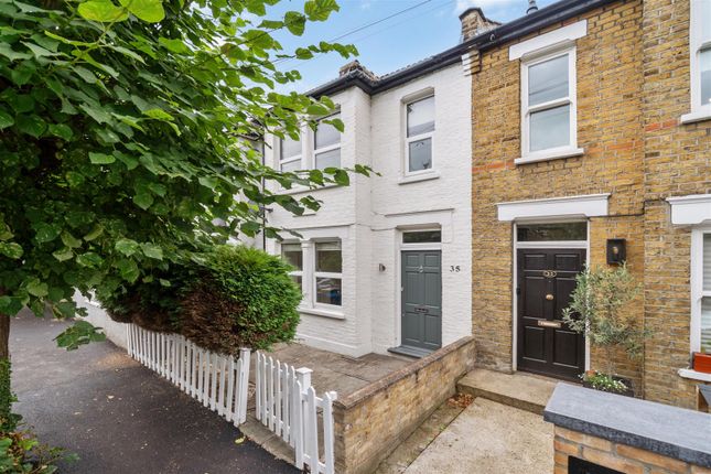 Vernon Avenue, Raynes Park SW20 3 bed terraced house for sale