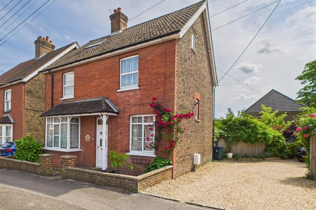 Hazelwick Road, Three Bridges RH10 6 bed detached house for sale