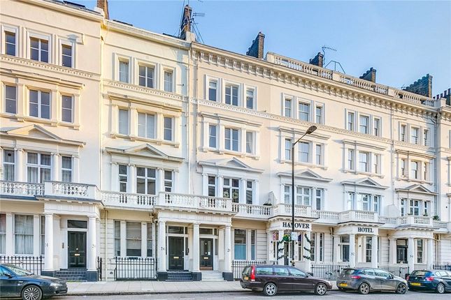 St Georges Drive, London SW1V 1 bed flat for sale