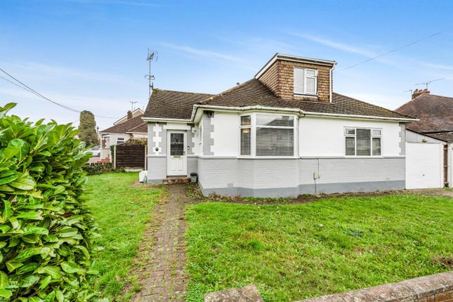 Vauxhall Drive, Braintree, Essex 3 bed detached bungalow for sale