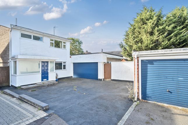 Credenhall Drive, Bromley 3 bed detached house for sale