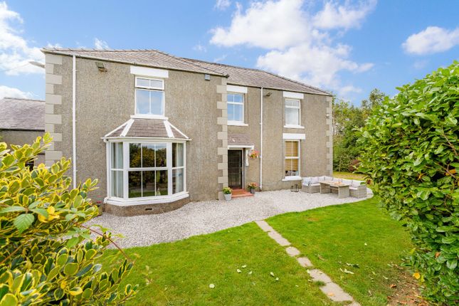Denbigh, Denbighshire 4 bed link detached house for sale