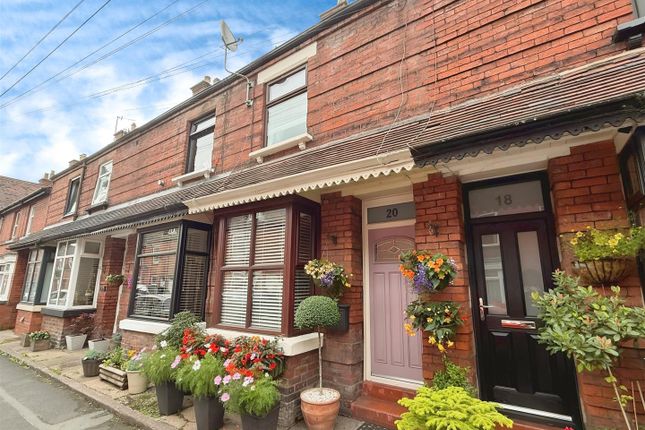 2 bedroom town house for sale