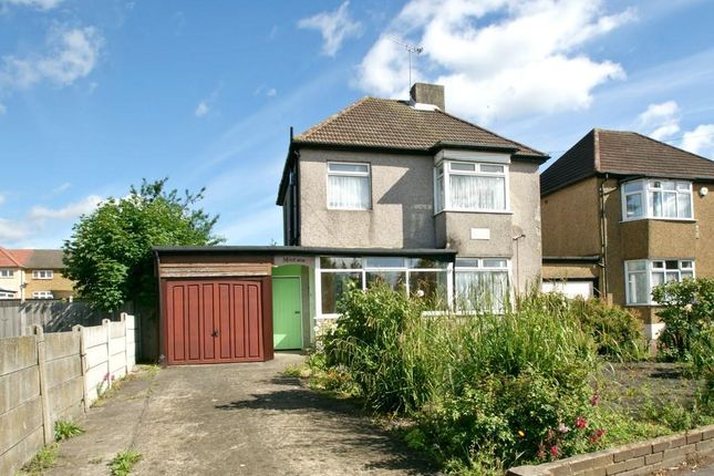 Colchester Road, Romford RM3 3 bed detached house for sale