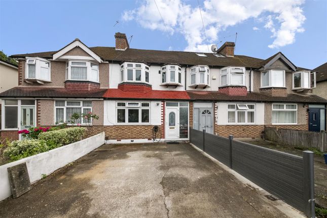 Wills Crescent, Whitton TW3 3 bed terraced house for sale