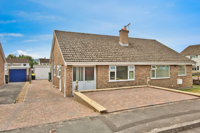 2 bedroom semi-detached bungalow for sale