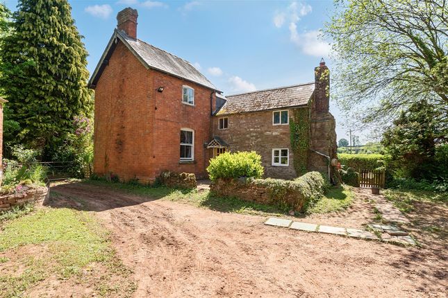 3 bed detached house