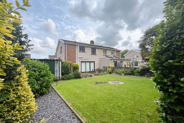 Dynevor Avenue, Neath, SA10 7AH 3 bed semi