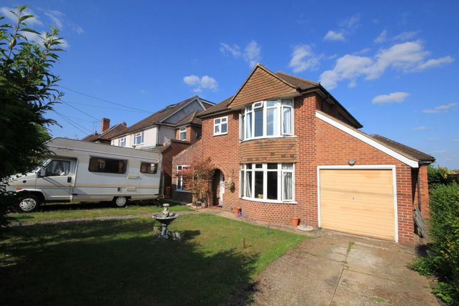 Meadow Road, Reading RG6 3 bed detached house for sale