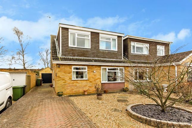 Bradshaw Way, Wellingborough NN29 3 bed semi
