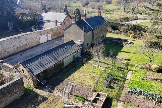 4 bedroom cottage for sale