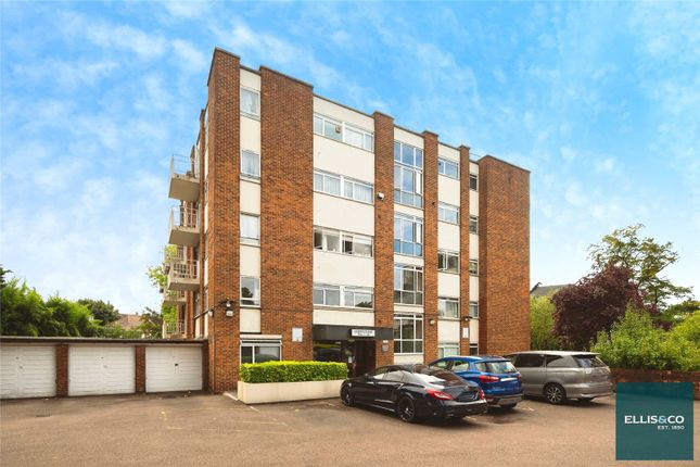 James Close, Golders Green, NW11 3 bed penthouse for sale