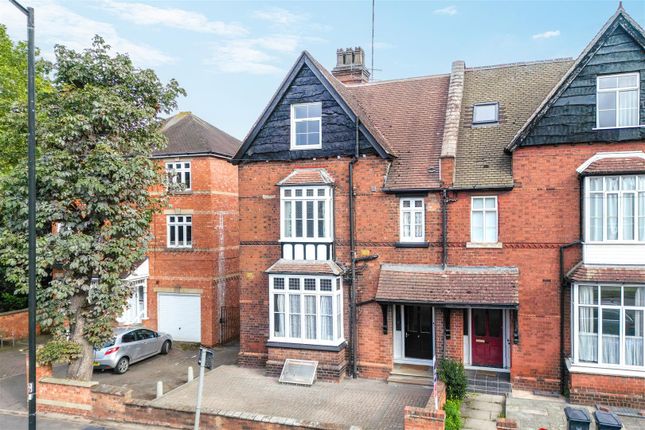 Avenue Road, Leamington Spa 5 bed semi