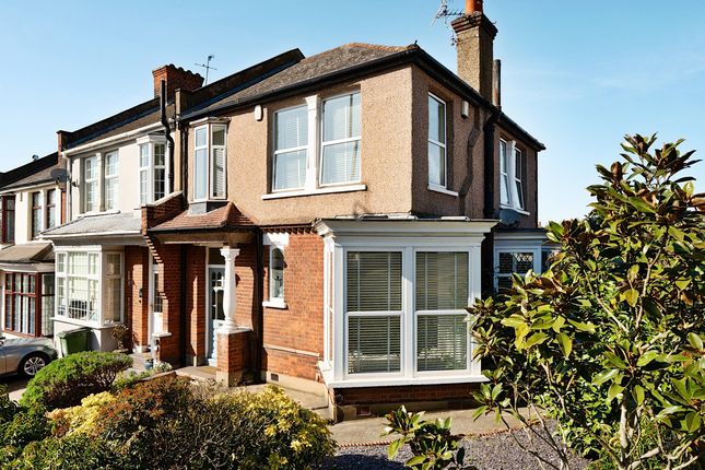 4 bedroom end of terrace house for sale