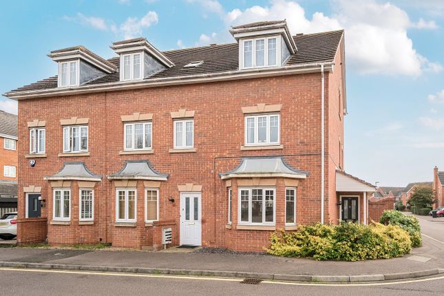 Beaumont Road, Flitwick, MK45 3 bed townhouse for sale