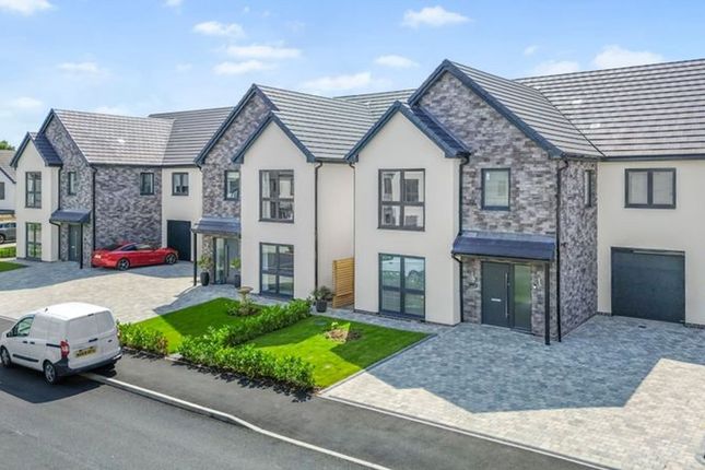 Lane End Mews, Twiss Green Lane, WA3 4 bed detached house for sale
