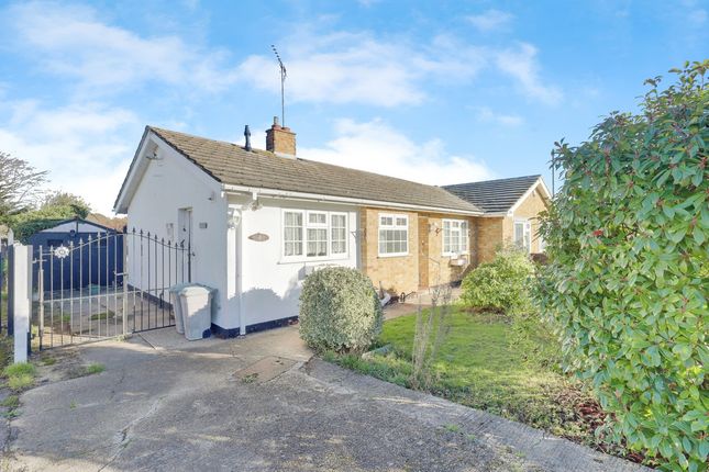 Westwood Gardens, Benfleet, SS7 2 bed bungalow for sale