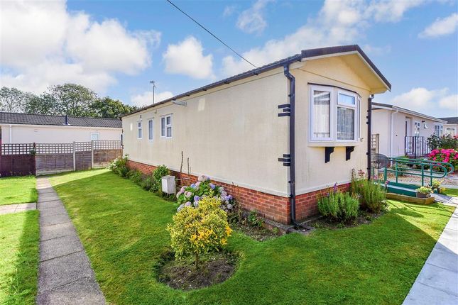 Broadway Park, Petersfield, Hampshire 2 bed park home for sale