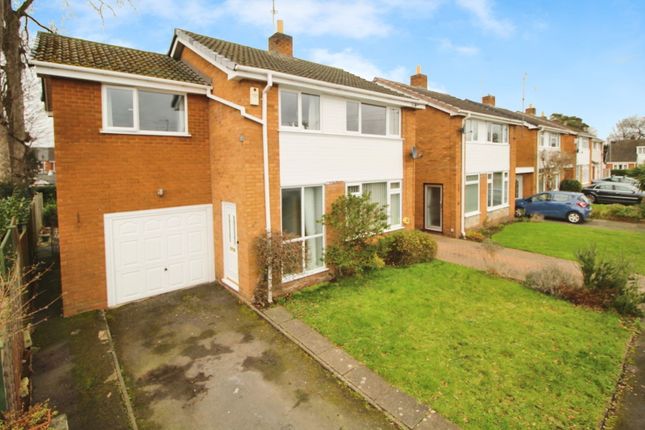 The Deansway, Kidderminster DY10 4 bed detached house for sale