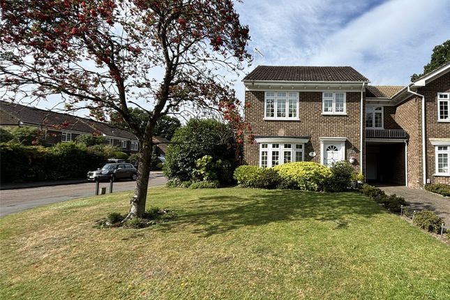 4 bed link detached house