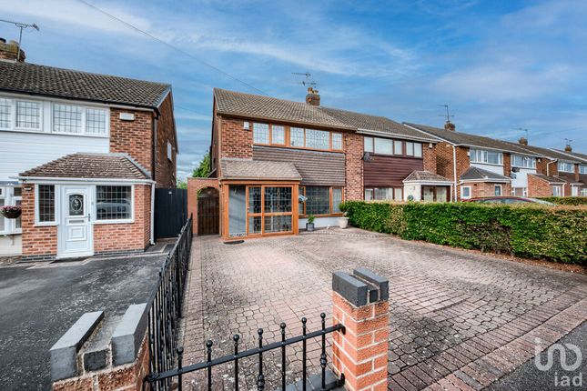 3 bedroom semi-detached house for sale