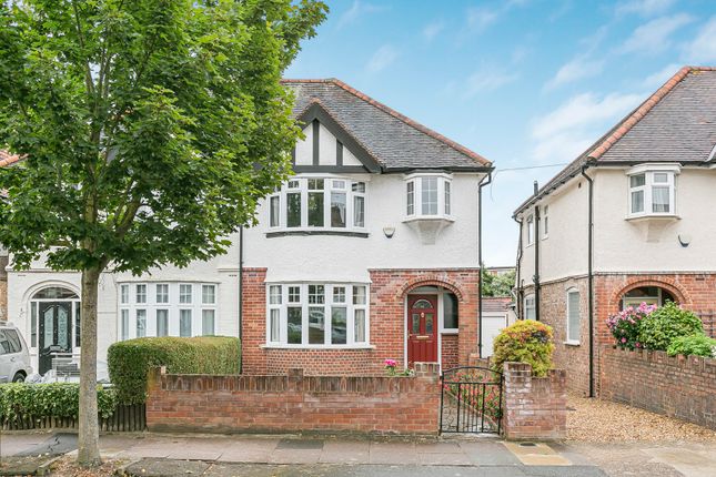 Lyncroft Gardens, Hounslow, TW3 3 bed semi